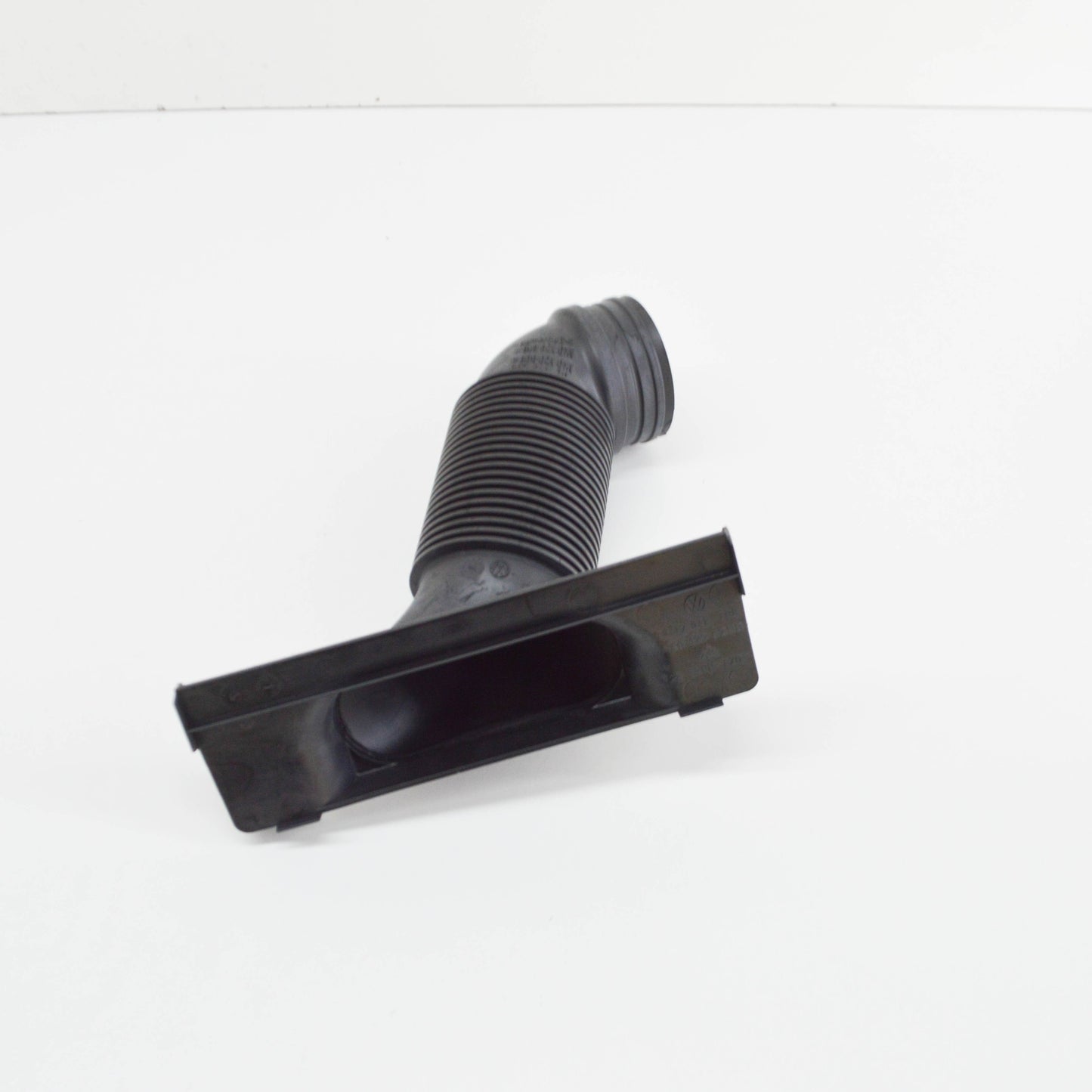 NEW VOLKSWAGEN TOURAN 1T AIR INTAKE TUBE 1K0129609A ORIGINAL