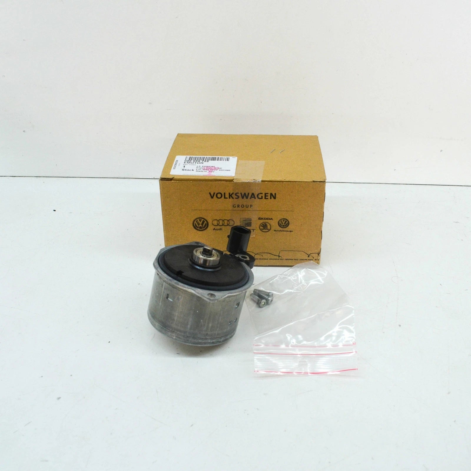 NEW AUDI R8 42 HYDRAULIC PUMP ELECTRIC MOTOR 086959755 ORIGINAL