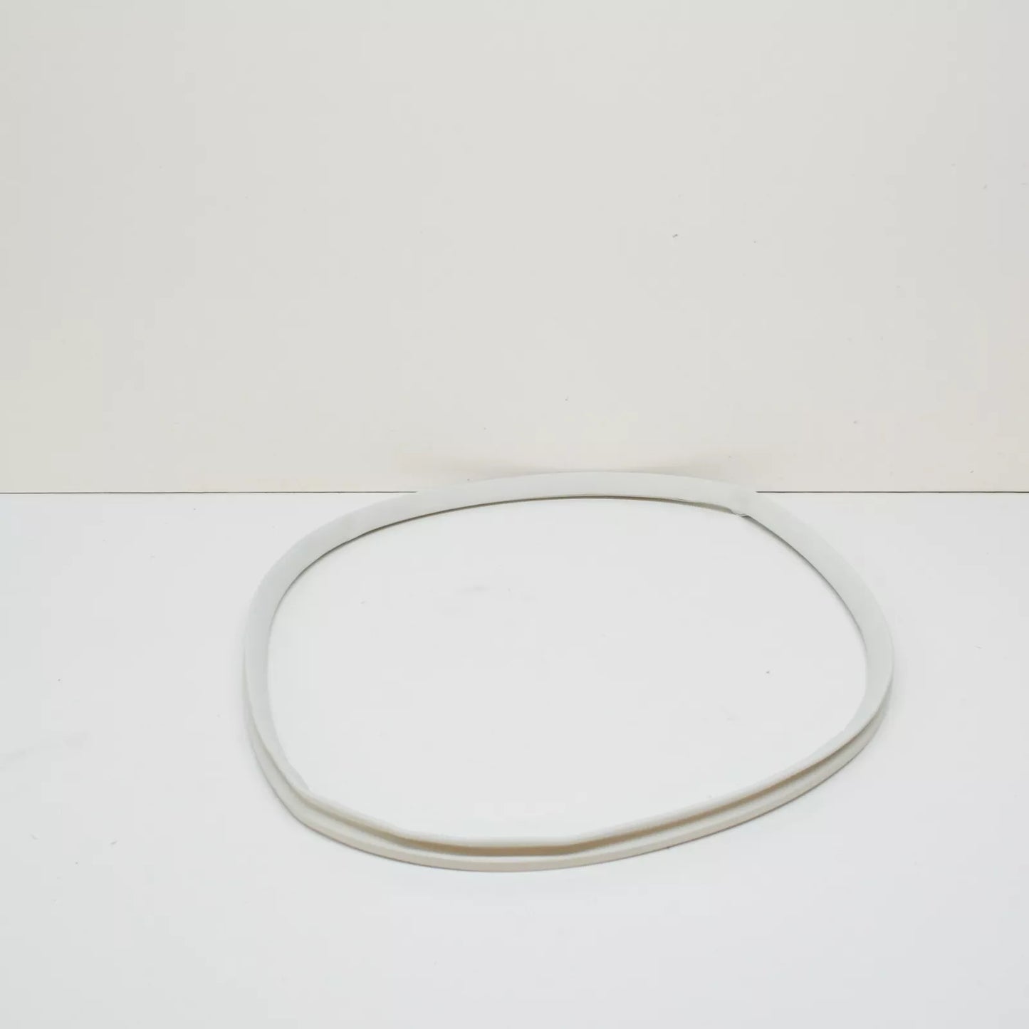 NEW VW TRANSPORTER T5 COOL BOX RUBBER GASKET SEAL 7H7068465A