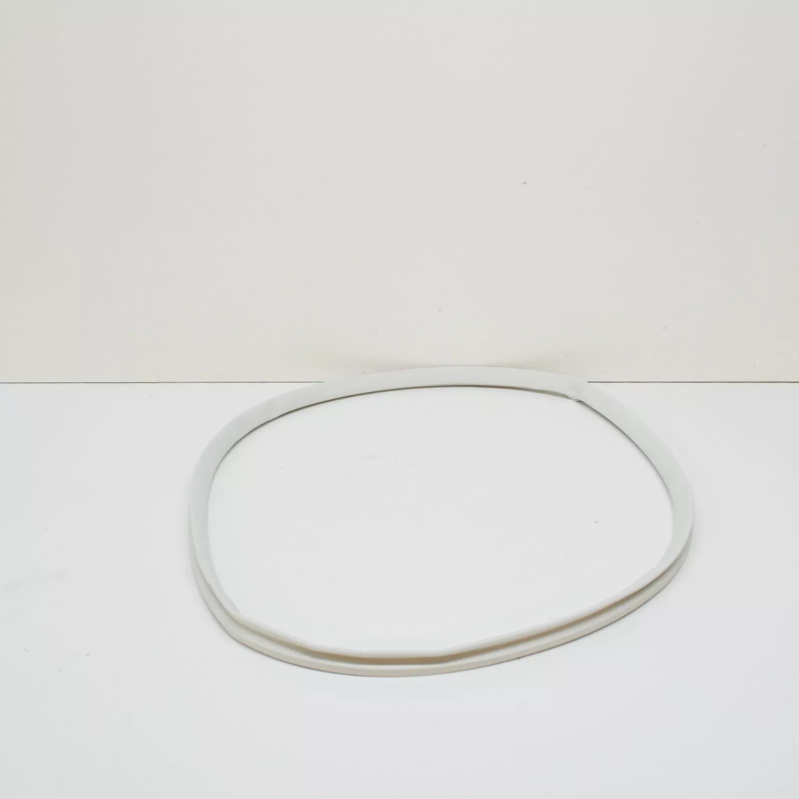 NEW VW TRANSPORTER T5 COOL BOX RUBBER GASKET SEAL 7H7068465A