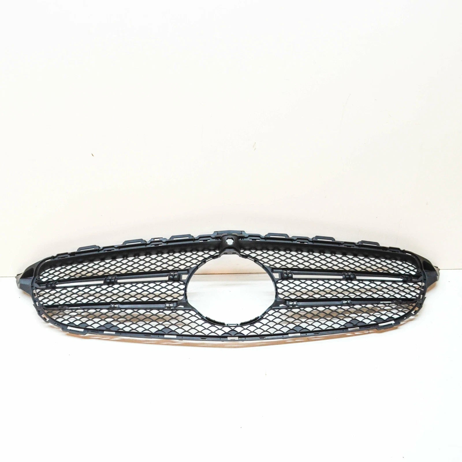 NEW MERCEDES-BENZ C-CLASS W205 FRONT RADIATOR GRILLE A2058880323 2016