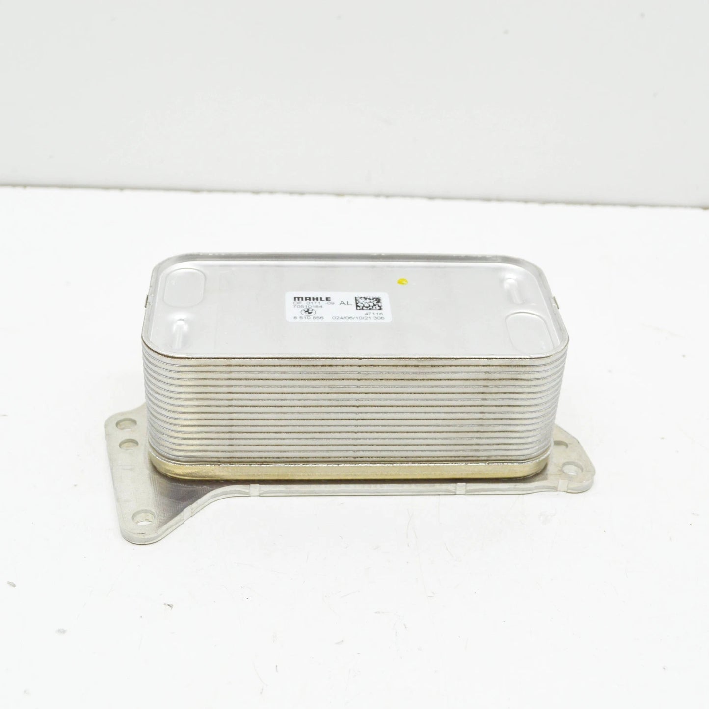 NEW BMW 5 F10 ENGINE OIL COOLER 8510856 11428510856 ORIGINAL