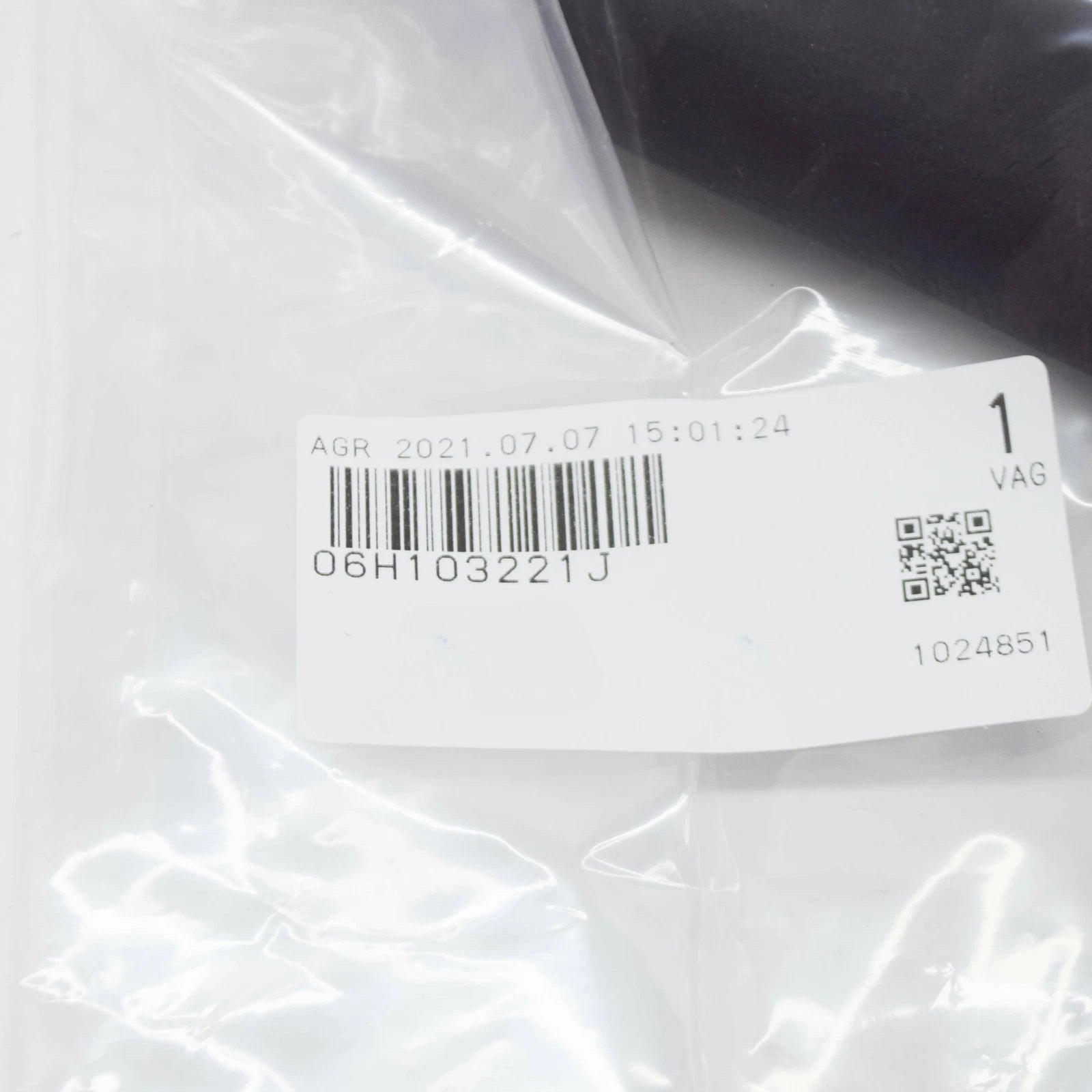 NEW AUDI A3 8P ENGINE VENT HOSE 06H103221J