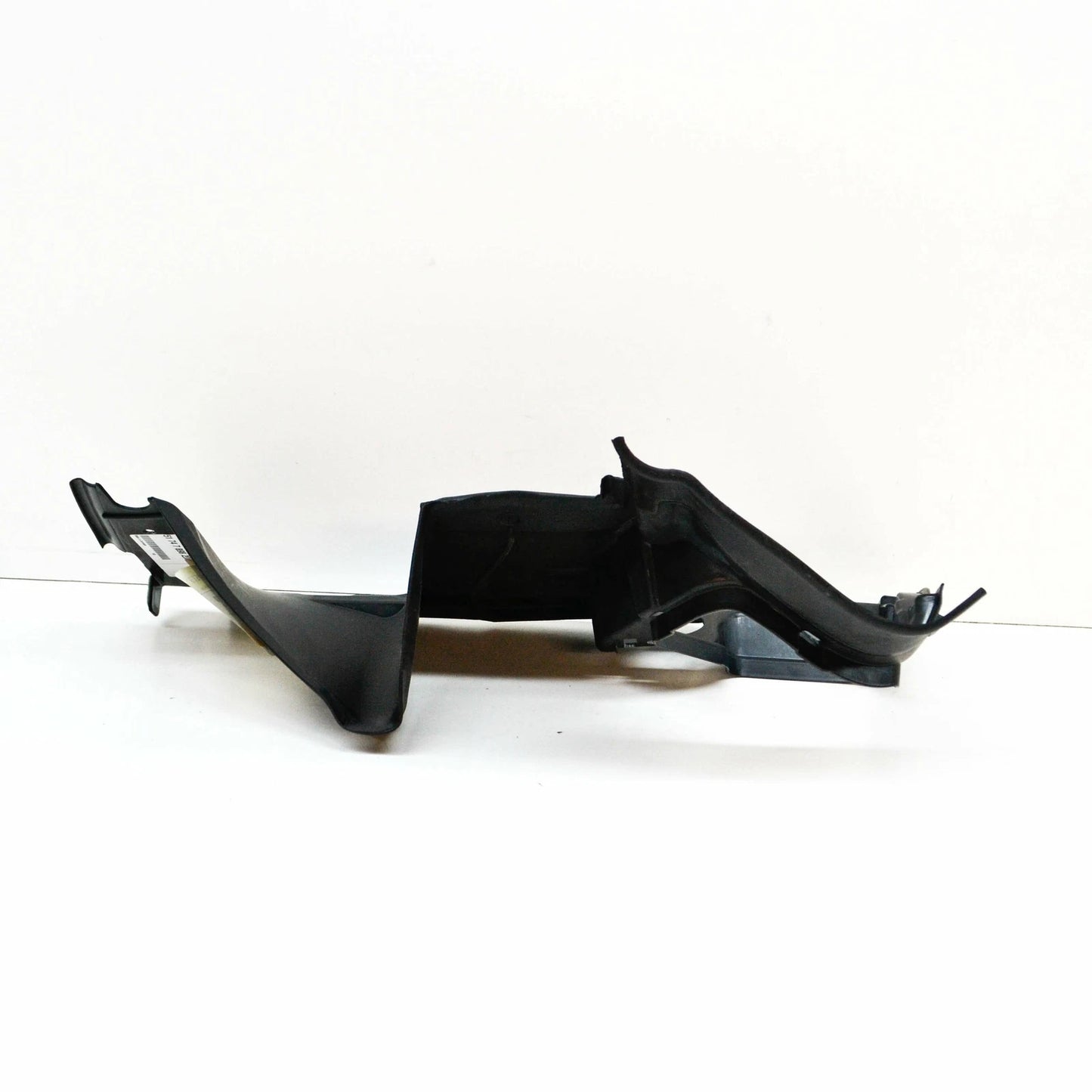 NEW BMW M6 E63 COUPE FRONT LEFT ENGINE AIR DUCT DEFLECTOR 51747898209 ORIGINAL