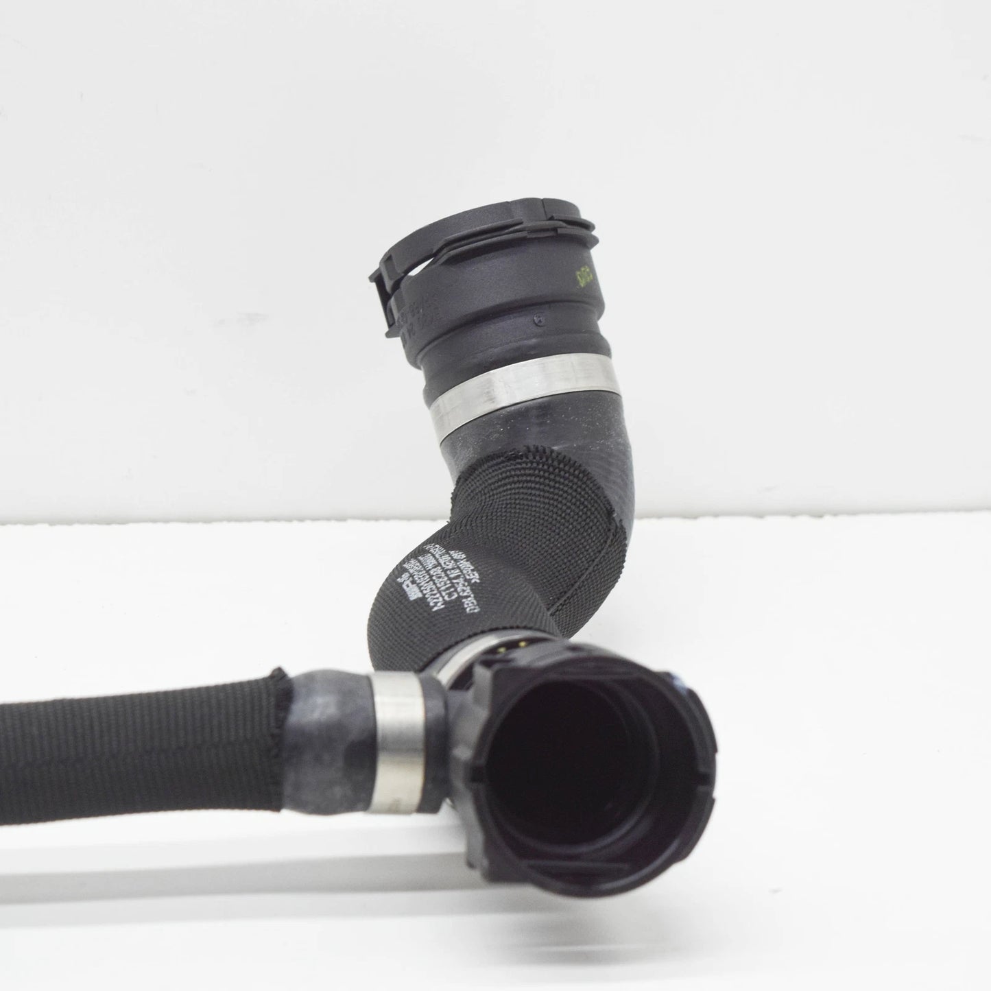NEW MERCEDES-BENZ S W222 RIGHT COOLANT WATER RADIATOR HOSE A2225016701