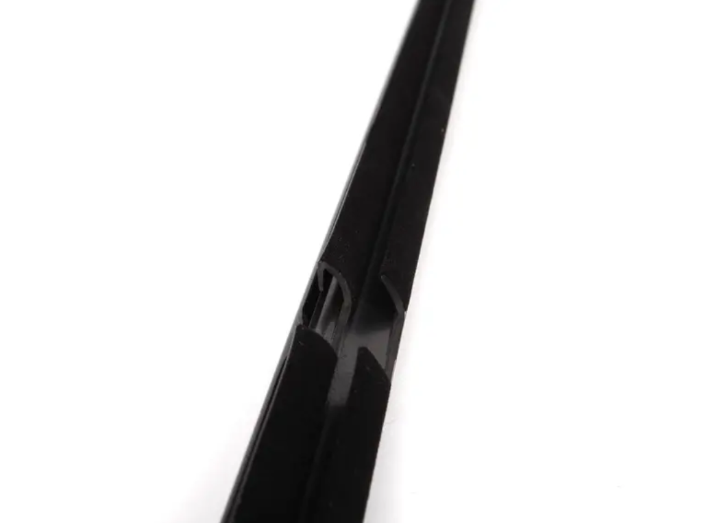 new bmw 3 e90 rear left outer weatherstrip 51357220189 7220189 original