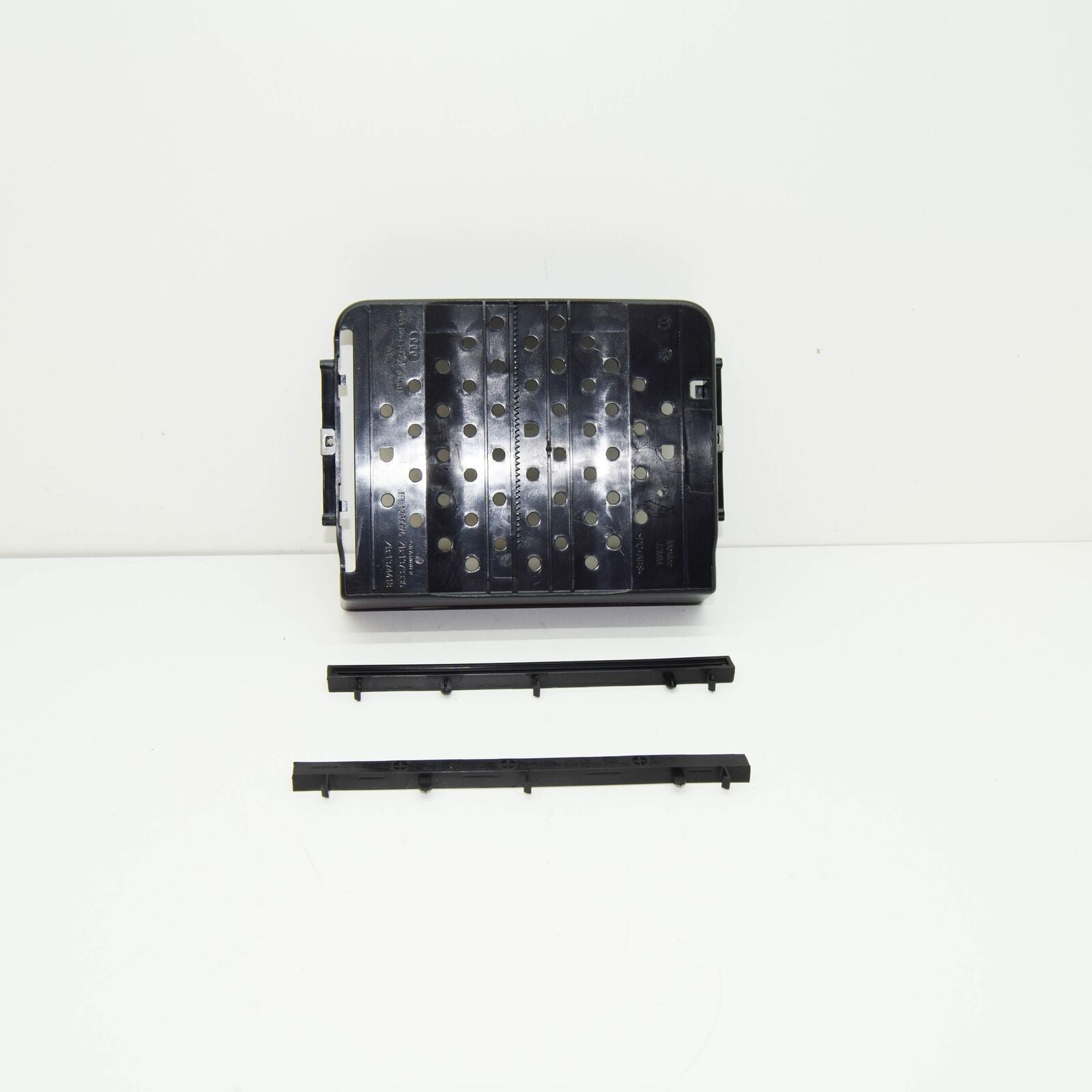 NEW AUDI Q5 FY CENTER CONSOLE TRAY 80A864747A6PS ORIGINAL