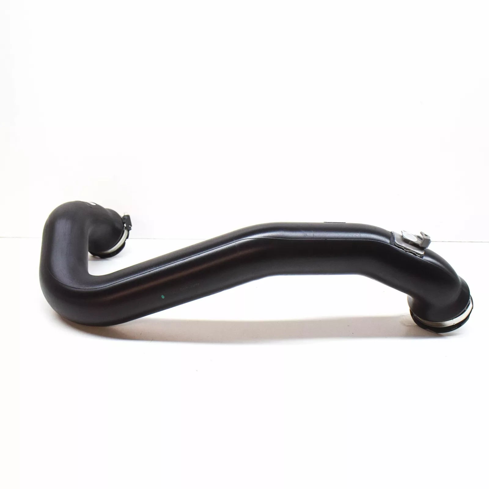 NEW AUDI A4 B9 LEFT TURBOCCHARGER INTERCOOLER HOSE PIPE 8W0145673AQ