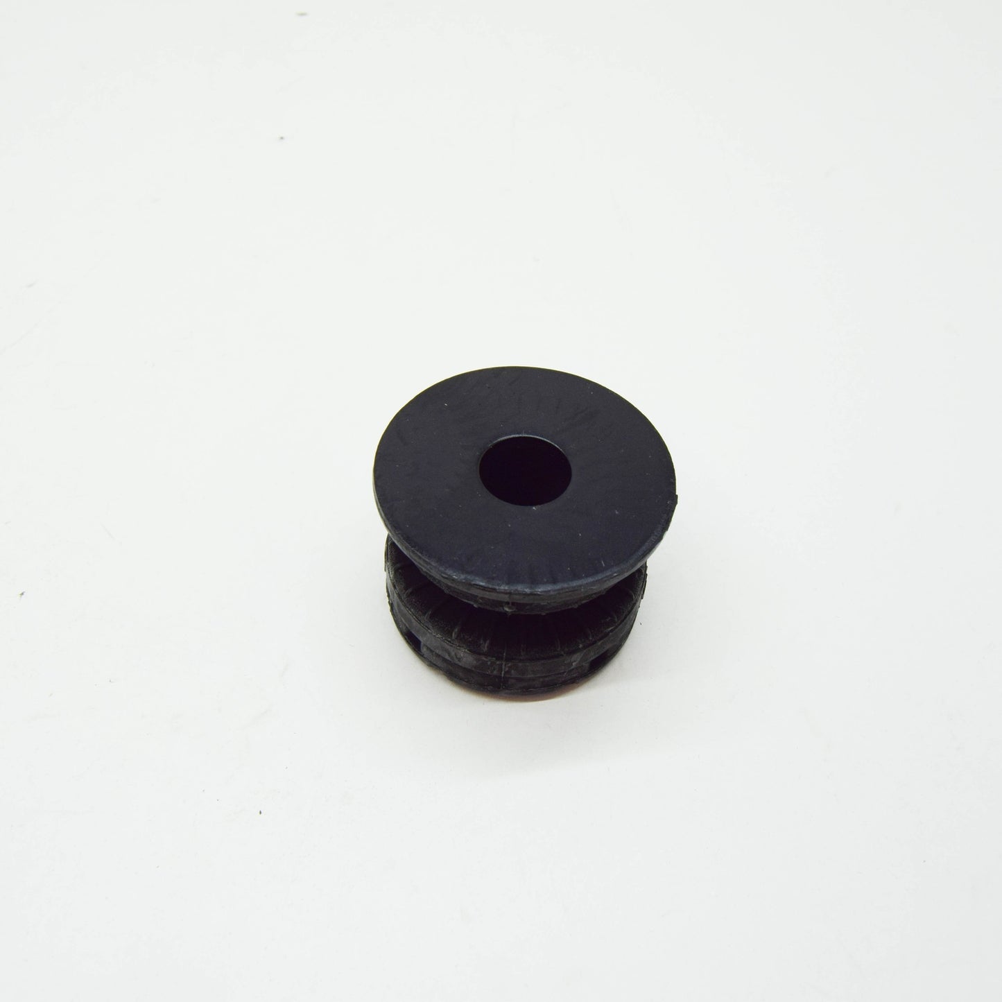 new ford ranger t6 mk1 chassis mount insulator rubber mounting 1916025 original
