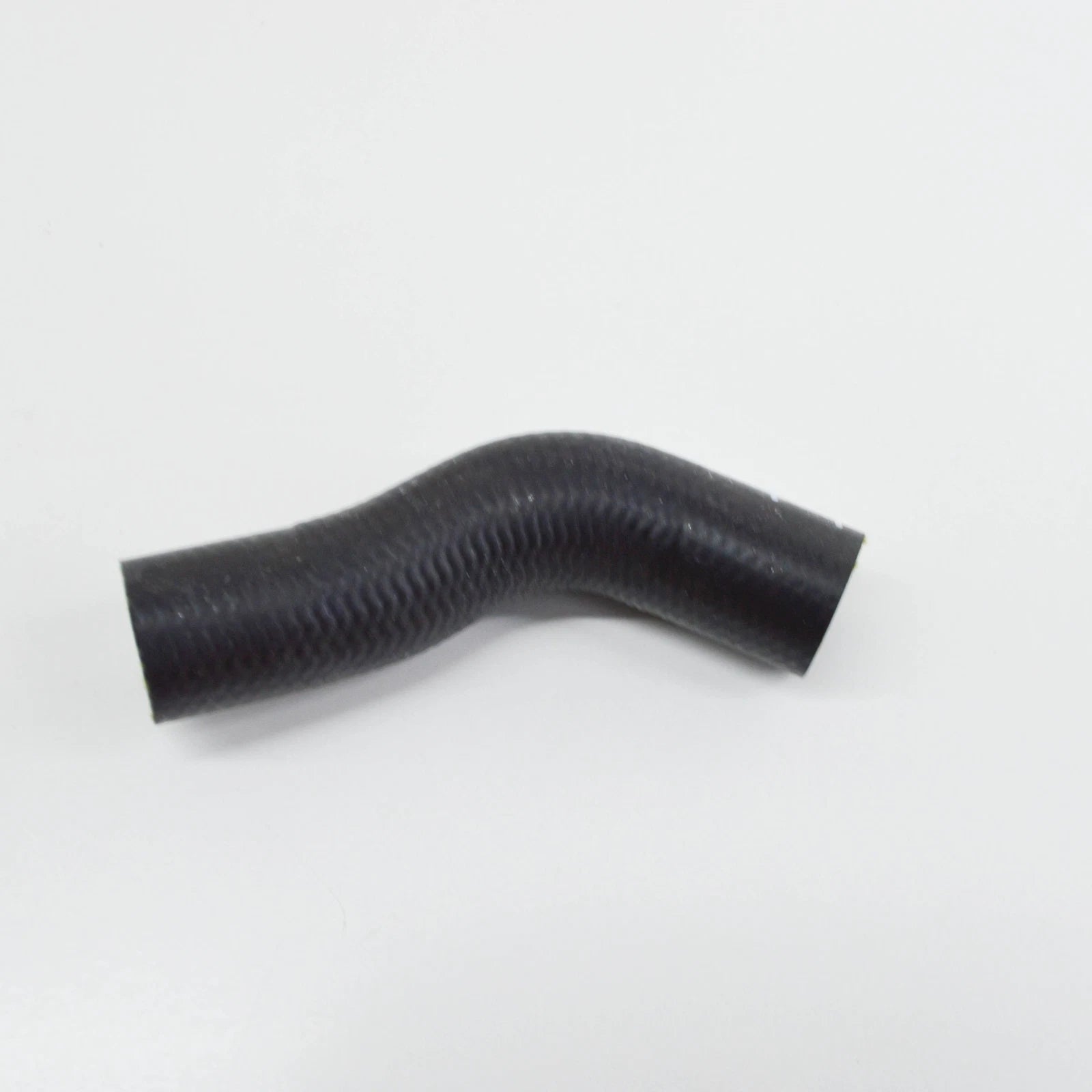 NEW AUDI A4 B7 ENGINE COOLANT HOSE 06D121057L ORIGINAL