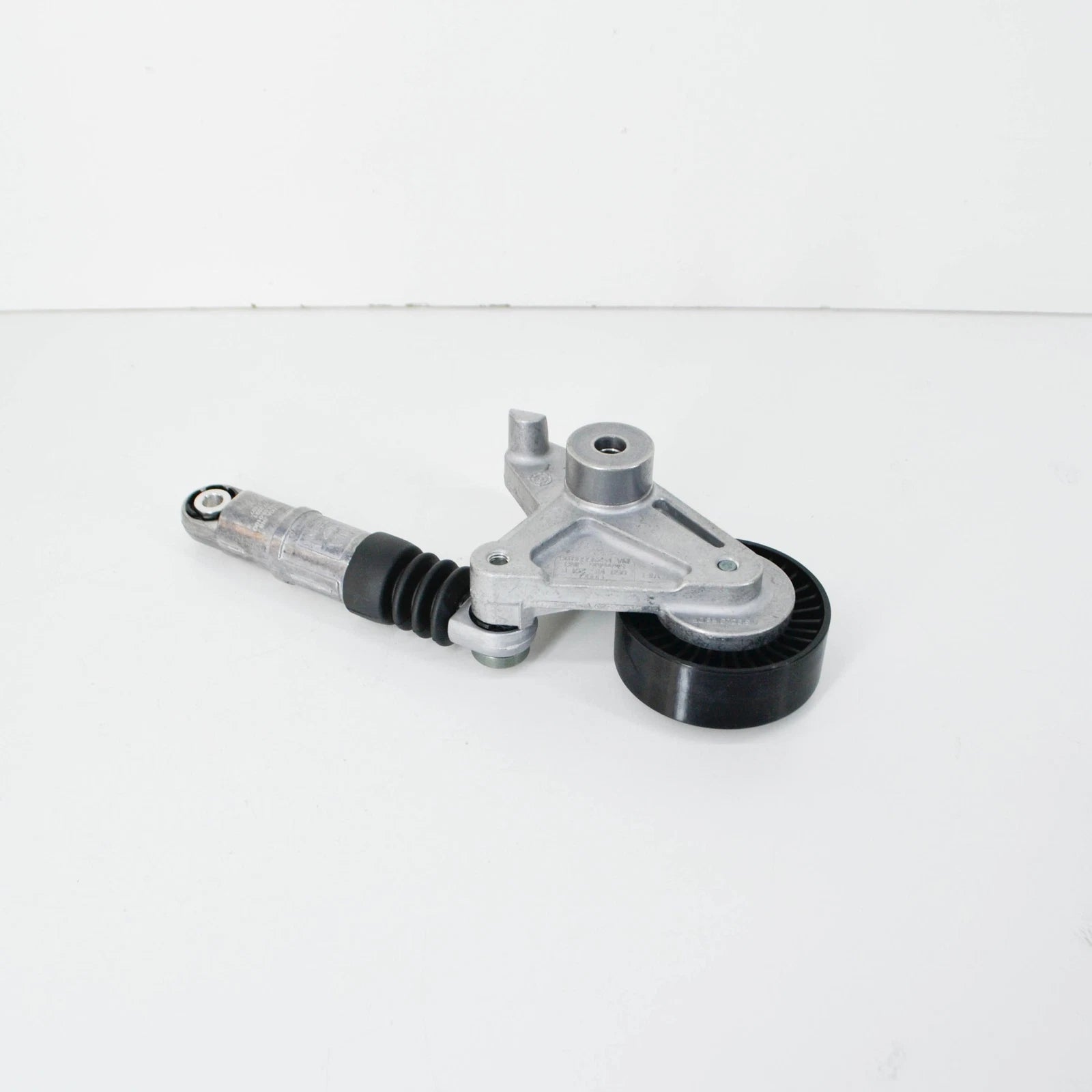 NEW VOLKSWAGEN TOUAREG 7L BELT TENSIONER PULLEY 059145201F 3.0 DIESEL