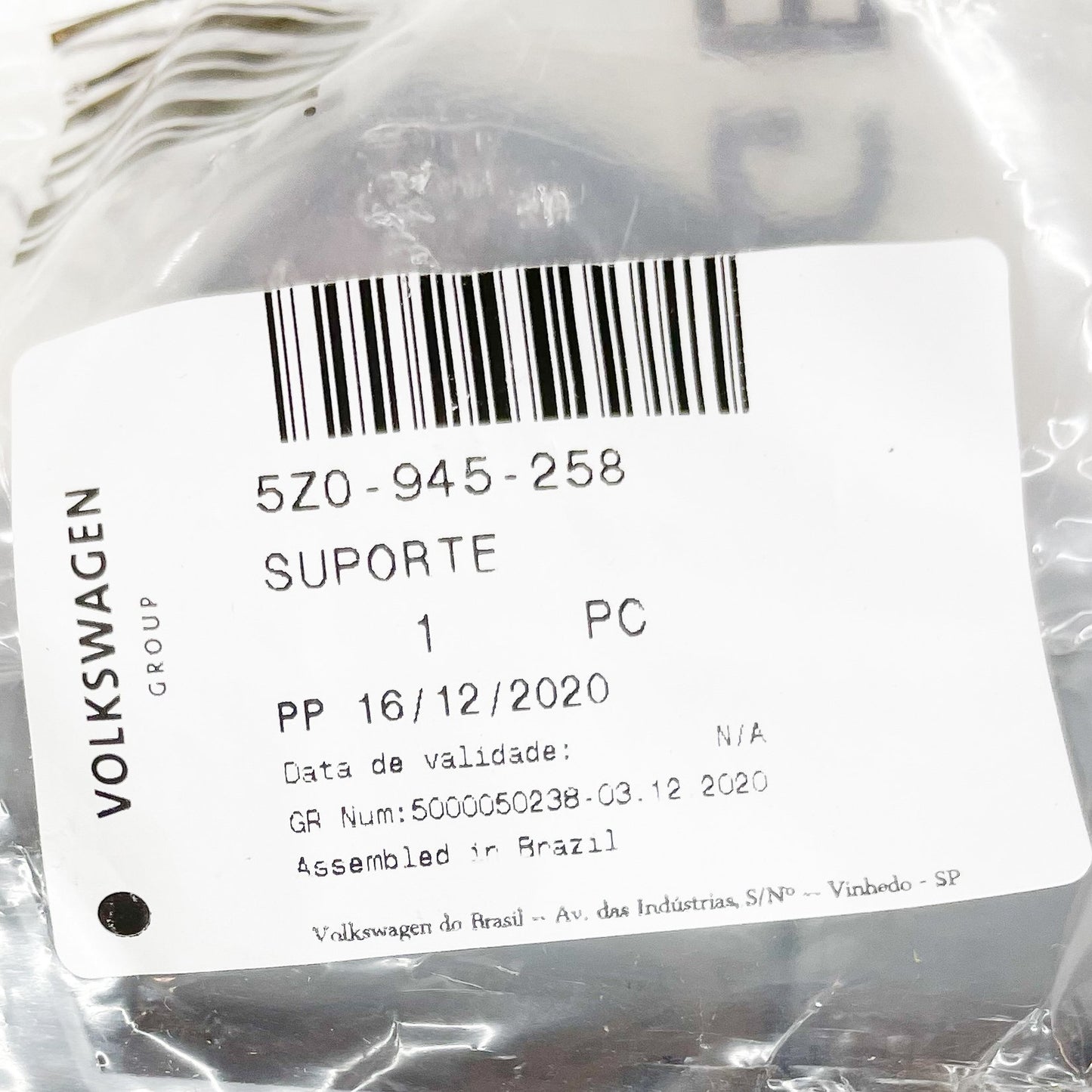 NEW VOLKSWAGEN FOX RIGHT TAIL LIGHT BULB HOLDER 5Z0945258 ORIGINAL