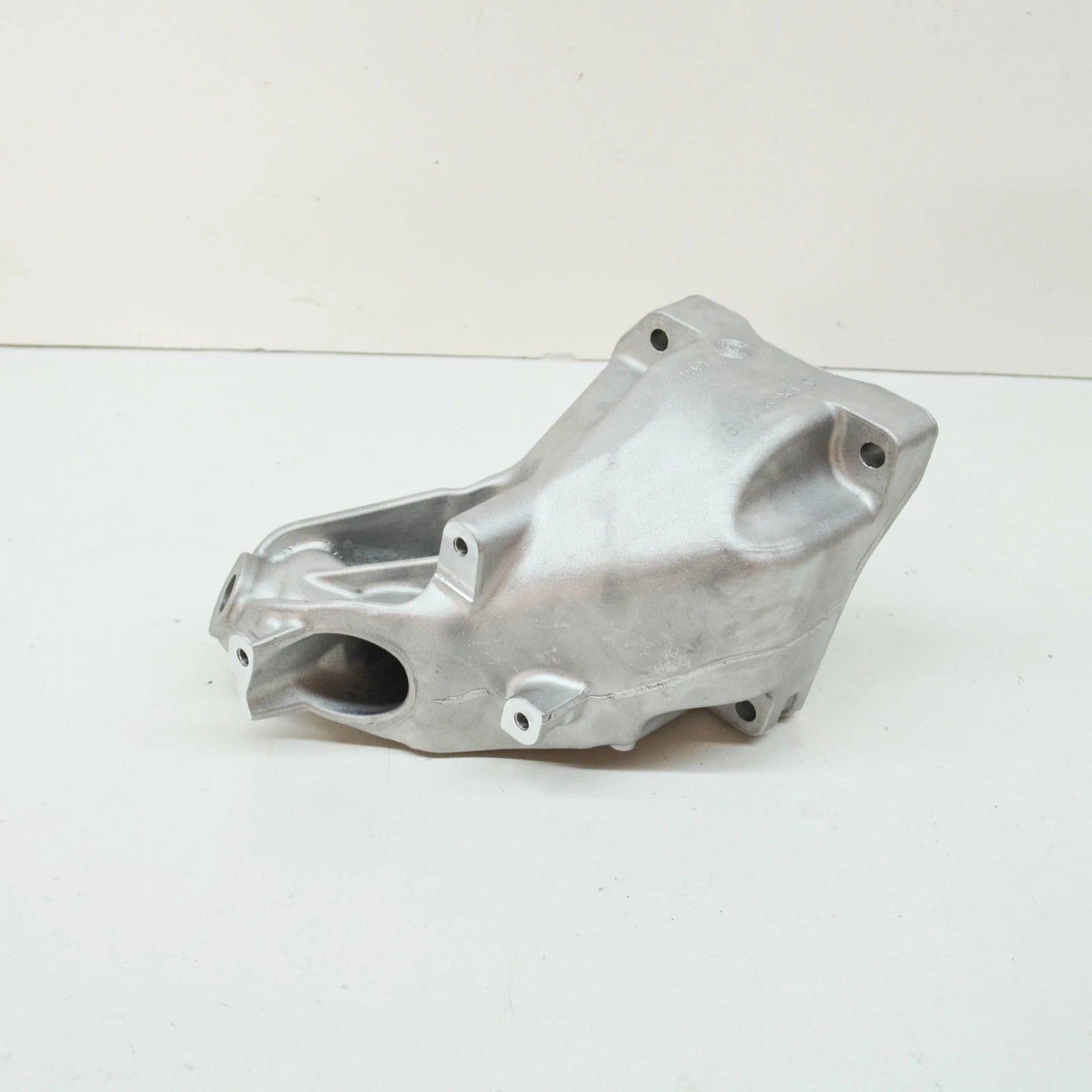 NEW MERCEDES-BENZ S W222 RIGHT ENGINE MOUNT A2562230400 ORIGINAL