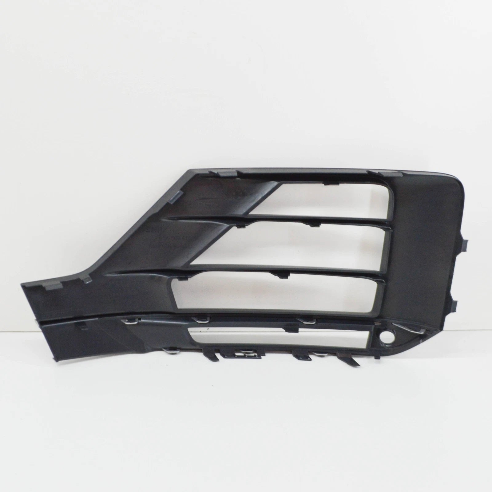 NEW AUDI Q2 FRONT BUMPER RIGHT GRILLE 81A807672B4W3 ORIGINAL
