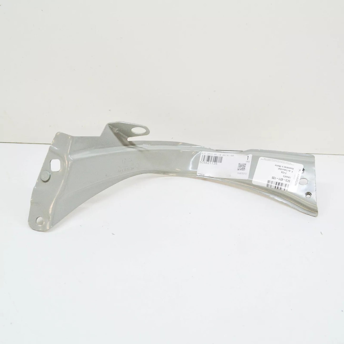 NEW VOLKSWAGEN BEETLE A5 FRONT FENDER LEFT MOUNTING BRACKET 5C5821135
