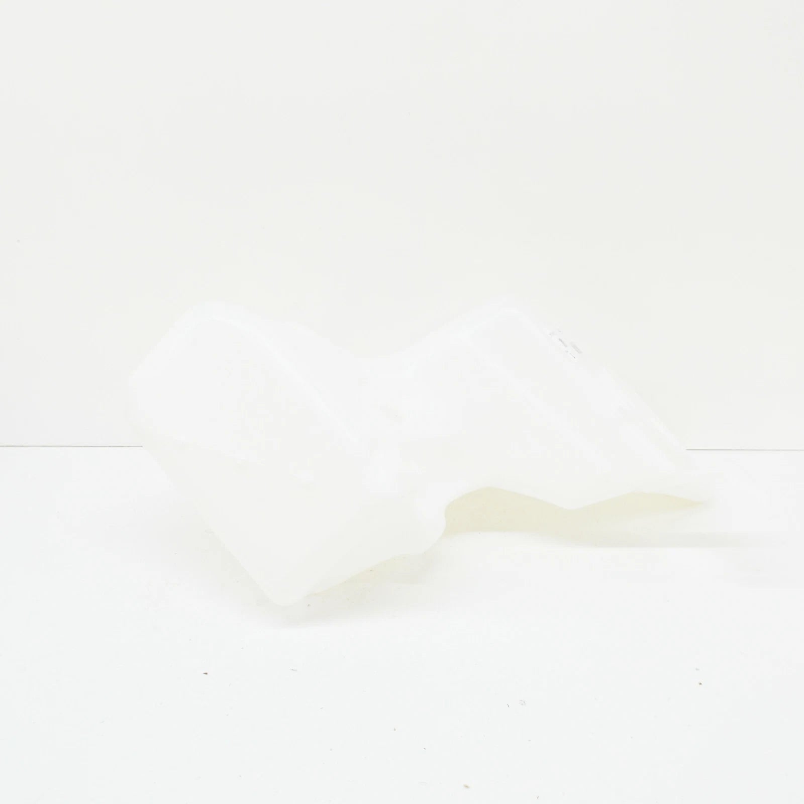 NEW MB CL-CLASS C215 WINDSHIELD WASHER FLUID RESERVOIR A2208690020 ORIGINAL