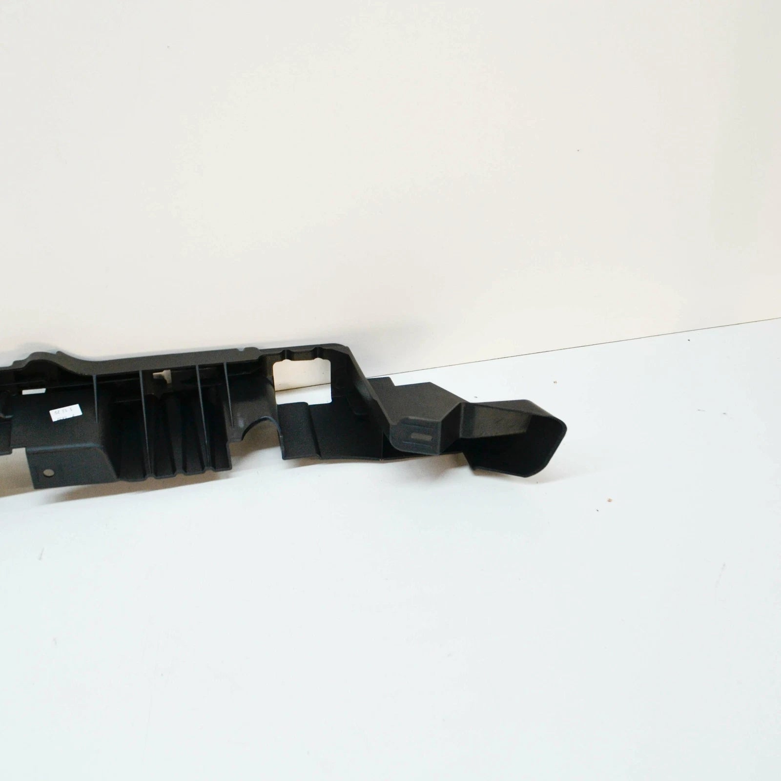 NEW BMW X7 G07 TRUNK REAR RIGHT SIDE MEMBER PAD 51477438978 ORIGINAL