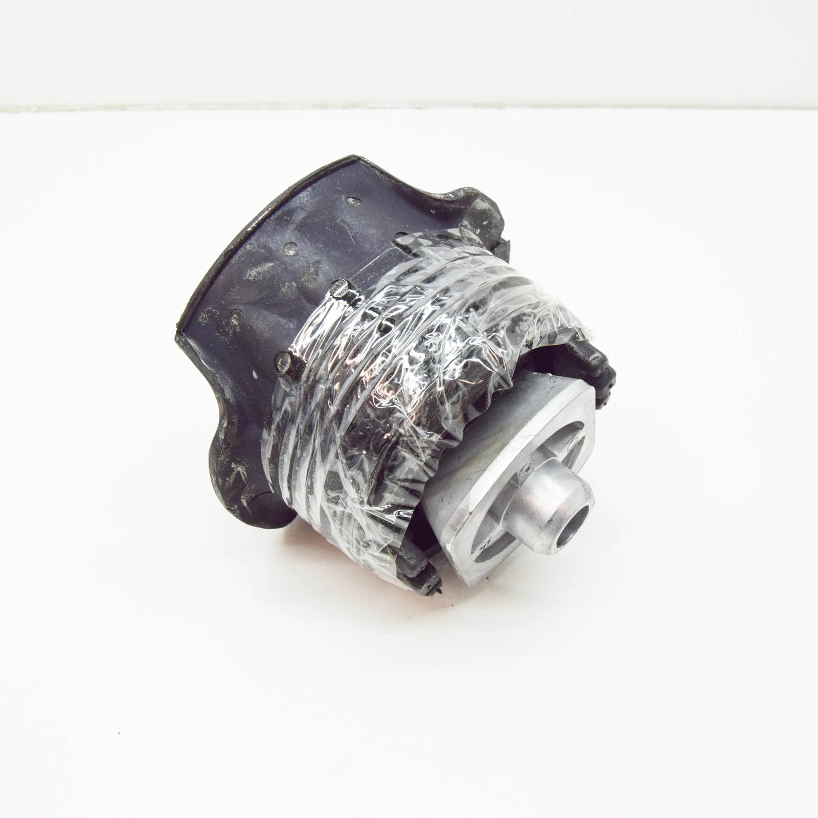 NEW MB S W221 REAR SUBFRAME CARRIER RUBBER BUSHING A2213511342 ORIGINAL