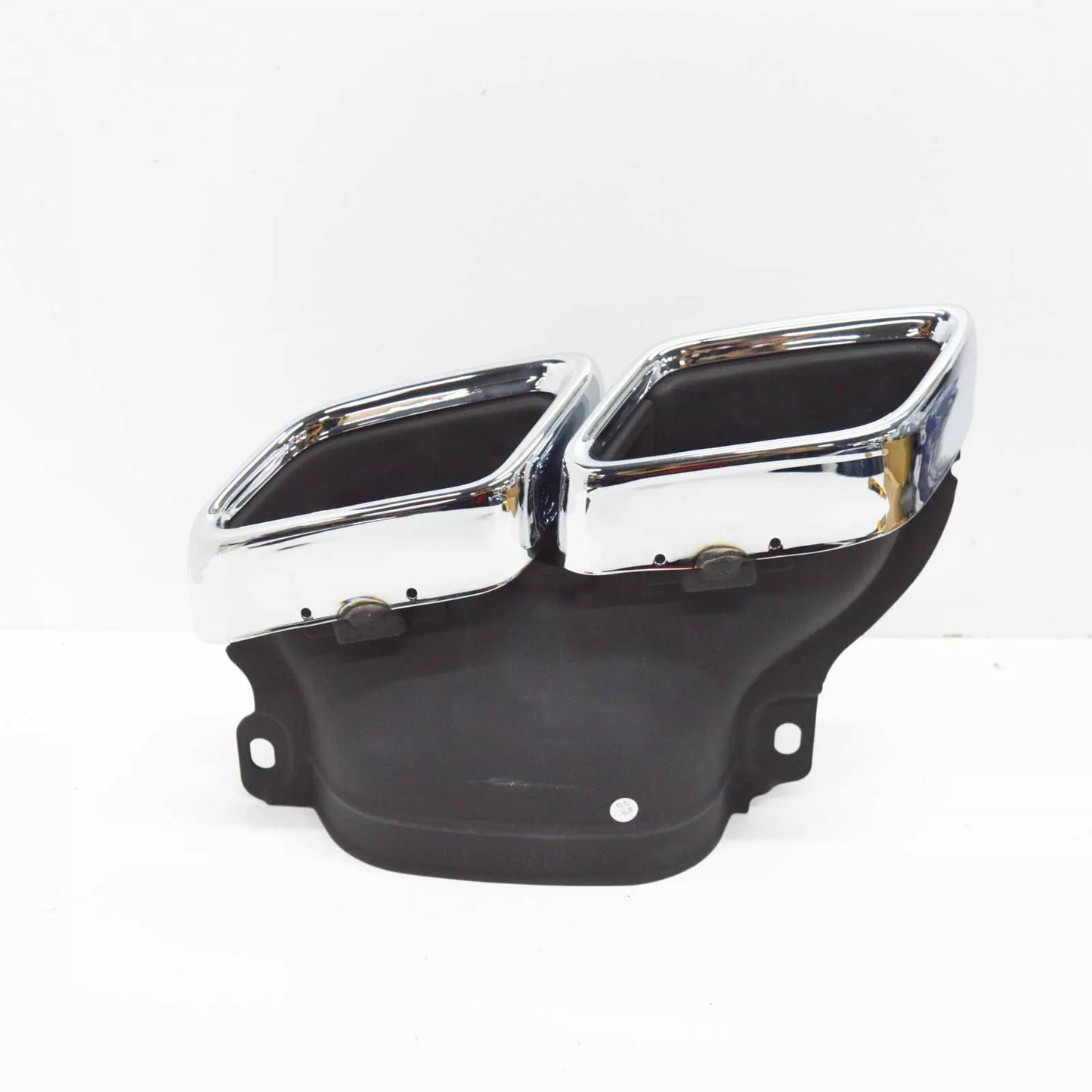 NEW MERCEDES-BENZ C-CLASS W205 LEFT AMG EXHAUST COVER A2054900427