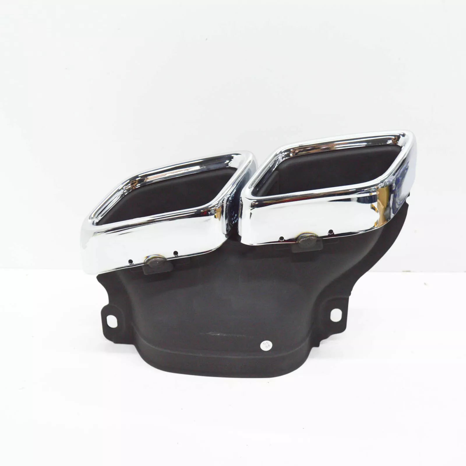 NEW MERCEDES-BENZ C-CLASS W205 LEFT AMG EXHAUST COVER A2054900427