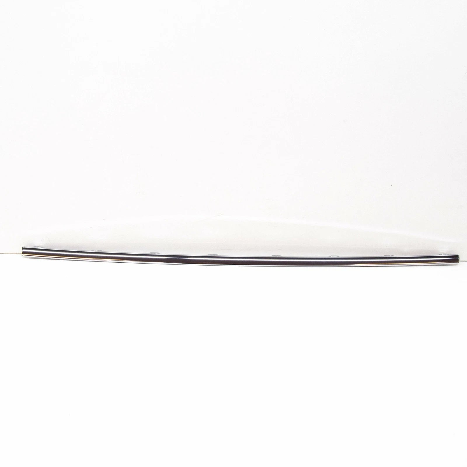 NEW VW PASSAT B7 R-LINE FRONT LOWER CENTRE GRILLE TRIM 3AA8537652ZZ