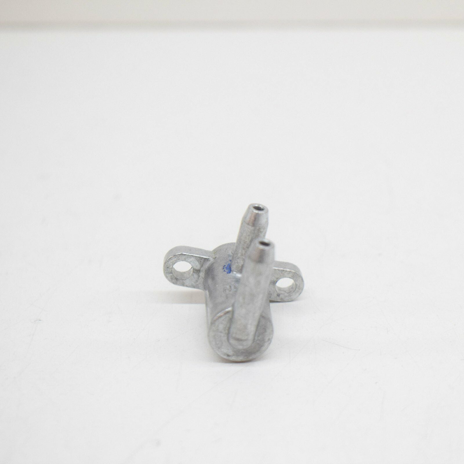 NEW MERCEDES-BENZ SALOON W123 VACUUM VALVE A0004600284 3.0 DIESEL ORIGINAL