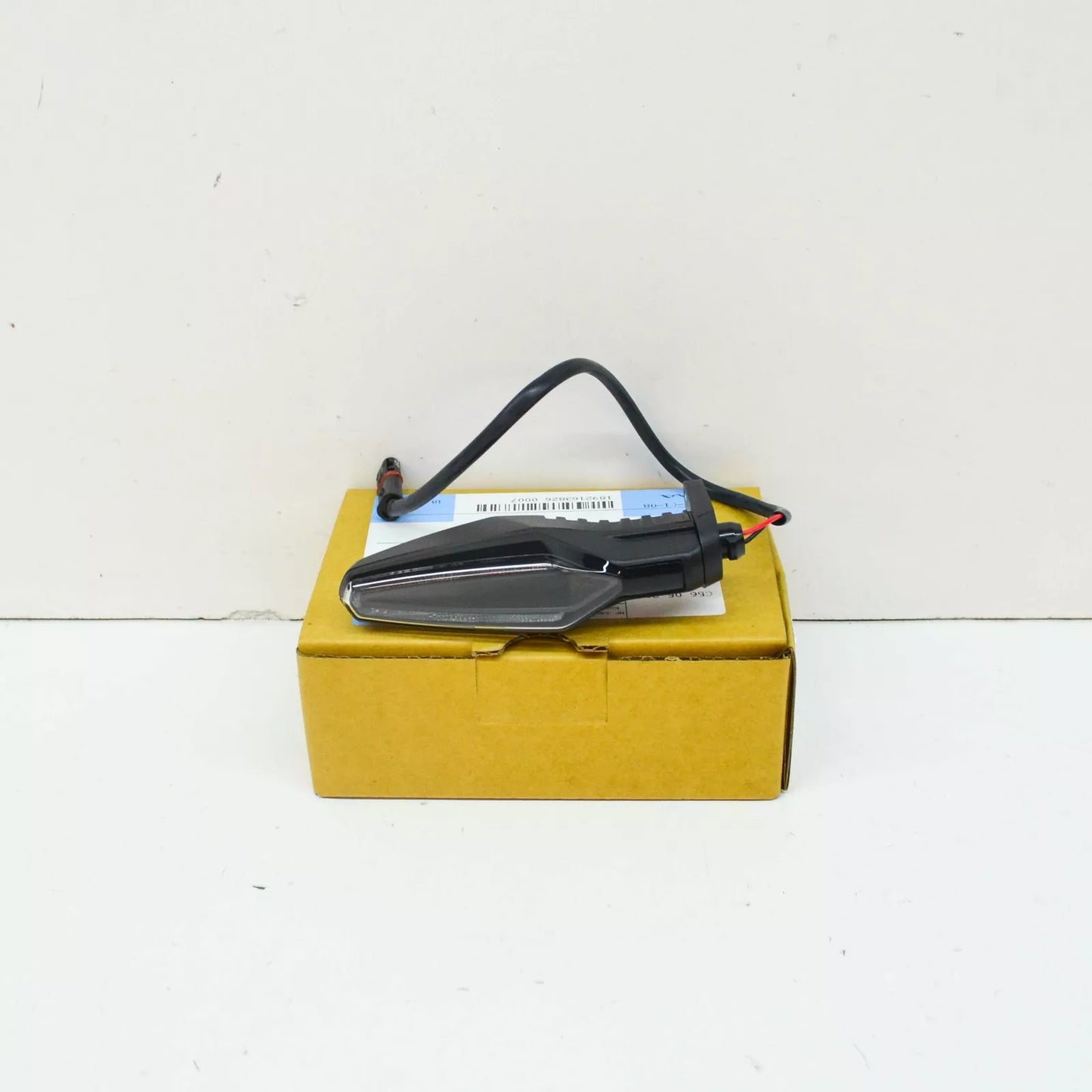 NEW BMW F MODELS K8X F 900 R LED TURN INDICATOR FLASHER 63138557188 ORIGINAL