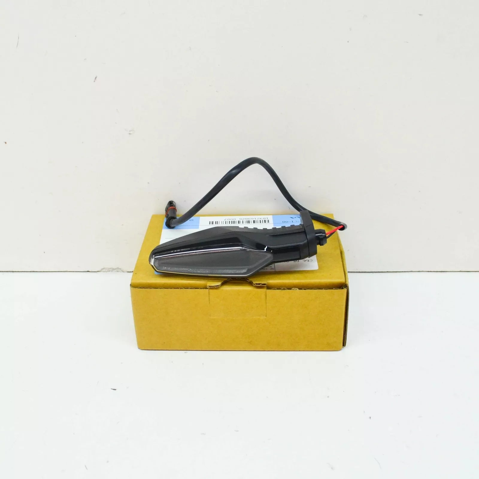 NEW BMW F MODELS K8X F 900 R LED TURN INDICATOR FLASHER 63138557188 ORIGINAL