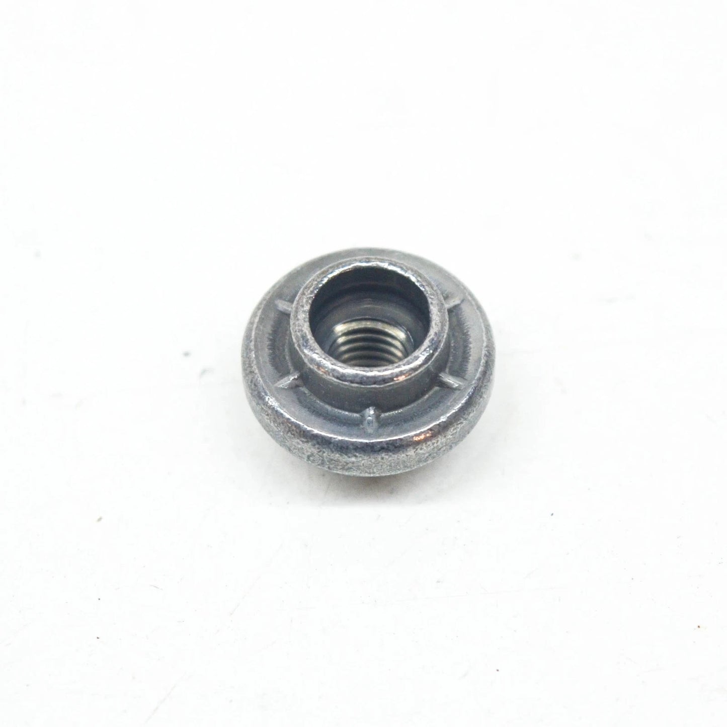 NEW AUDI Q7 4M FRONT LEFT FENDER MOUNT KIT HARDWARE V04017001G