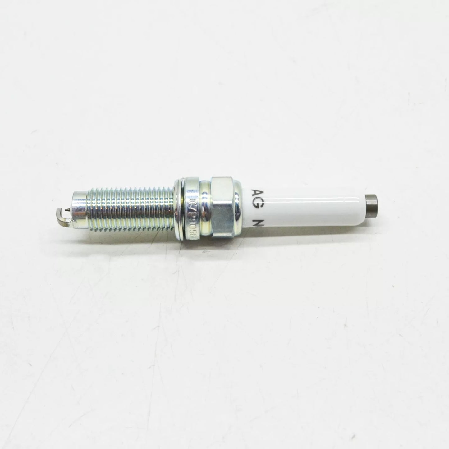 NEW VOLKSWAGEN TERAMONT X SPARK GLOW PLUG 07P905601 ORIGINAL