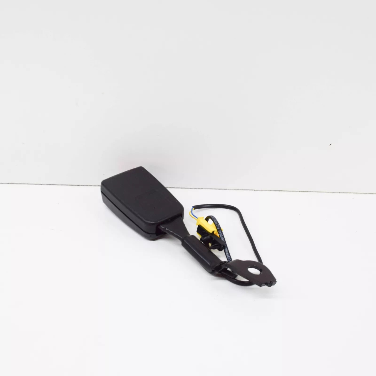 NEW MERCEDES-BENZ R W251 FRONT RIGHT SEAT BELT LOCK A25186032699051 ORIGINAL