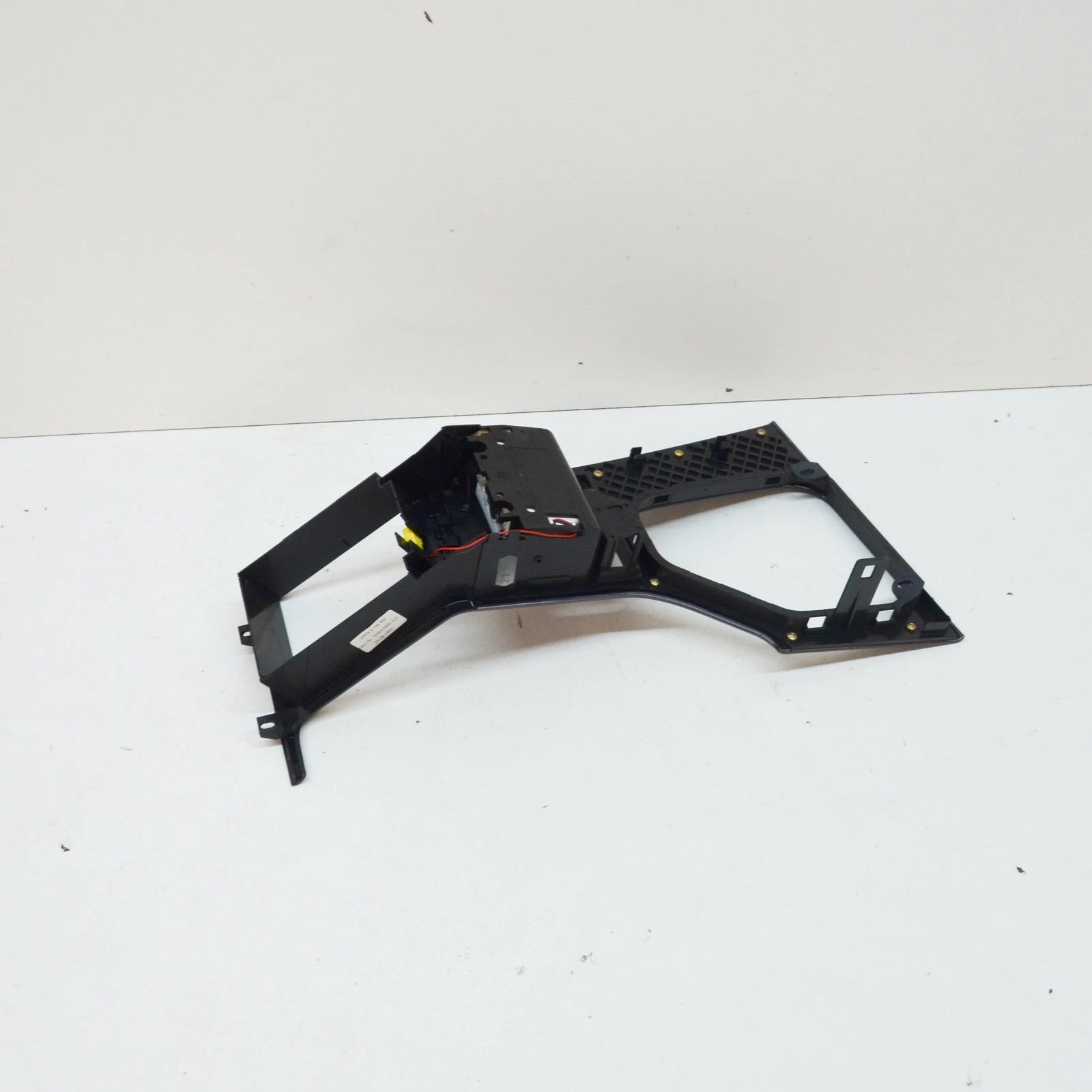 NEW BMW 5 E39 CENTER CONSOLE INSERT 51168196986 8196986 ORIGINAL