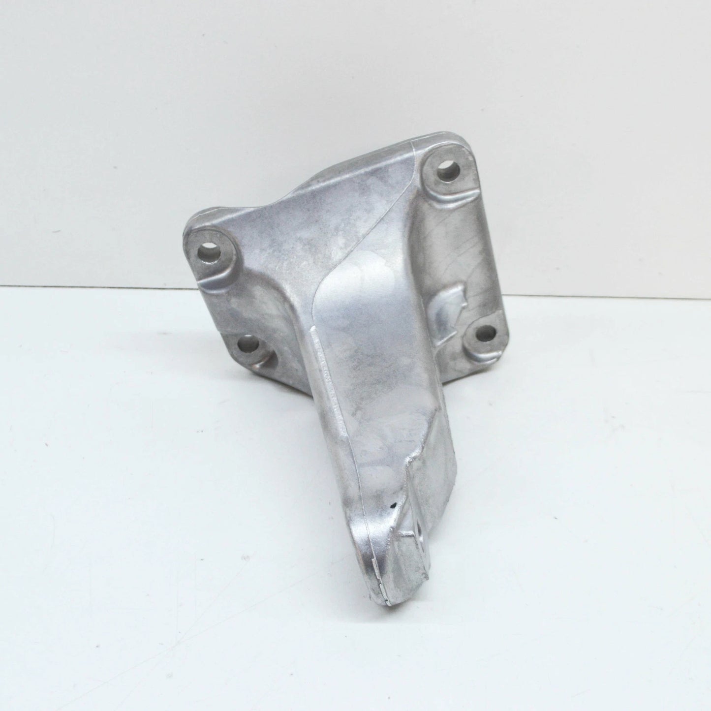 NEW BMW 1 F21 ENGINE RIGHT SIDE BRACKET 22116855822 ORIGINAL