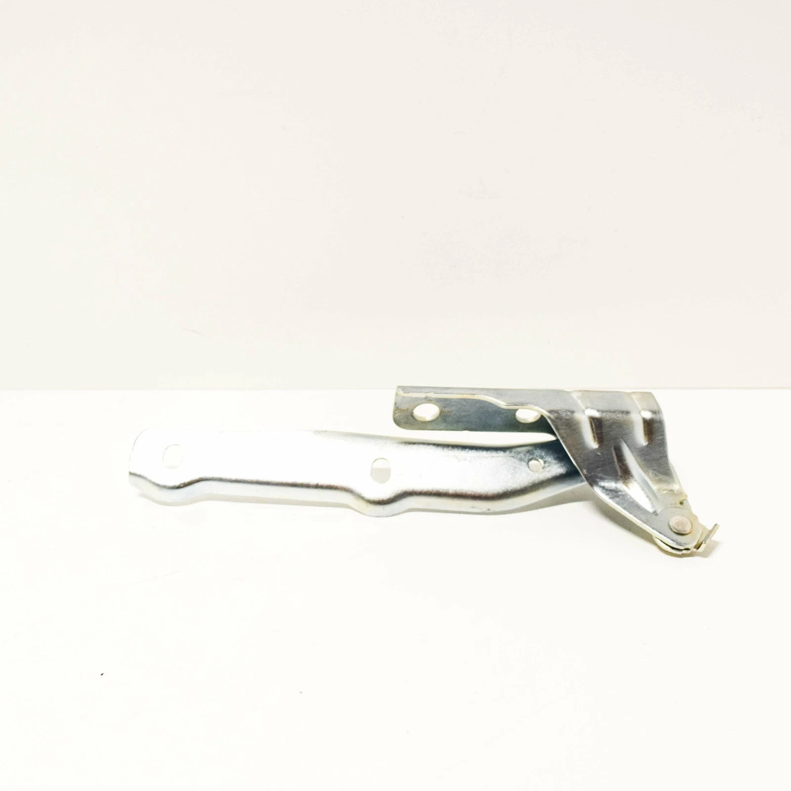 NEW VOLKSWAGEN SCIROCCO MK3 FRONT BONNET RIGHT LID HINGE 1K8823302E