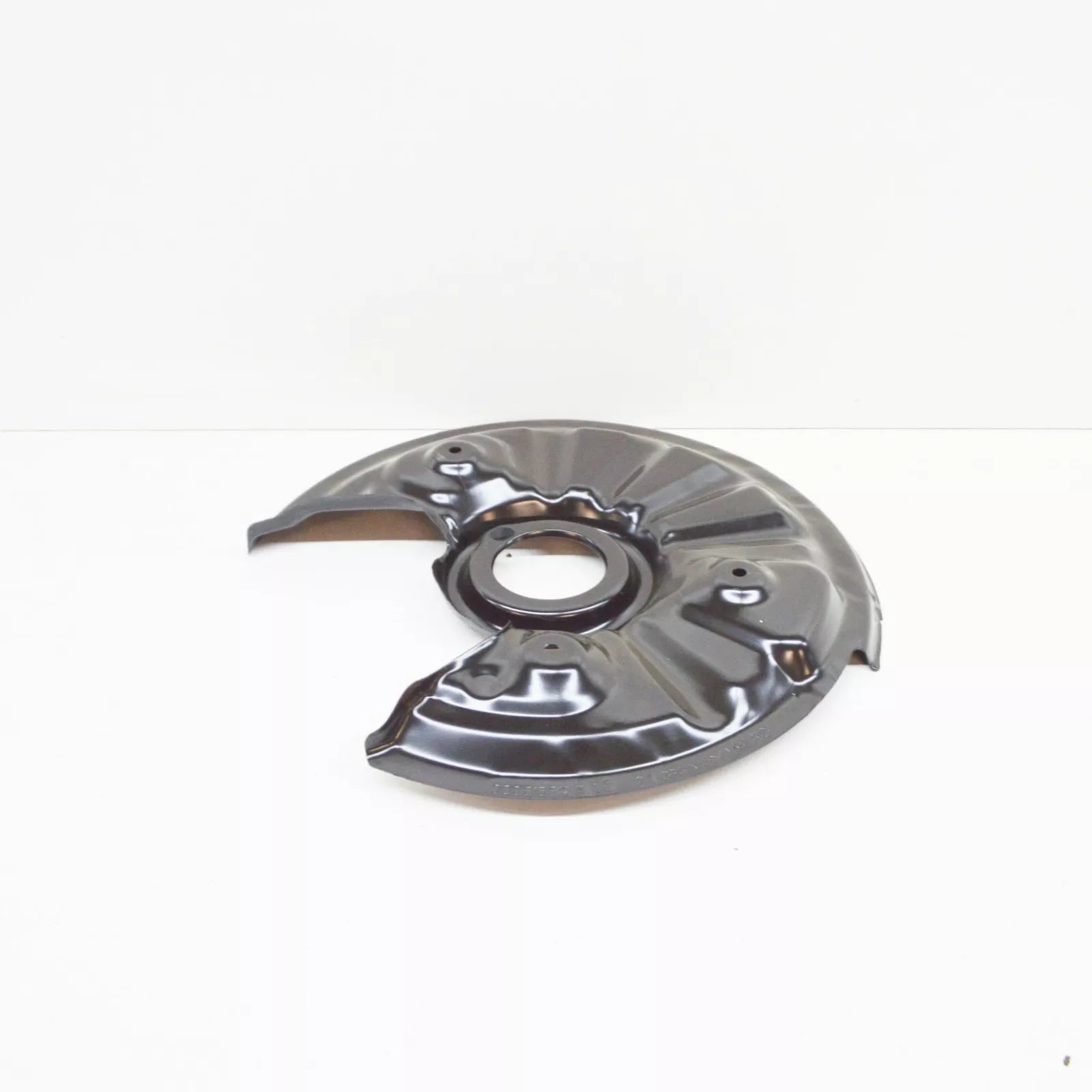 NEW VW PASSAT B8 REAR LEFT BRAKE DISC PROTECTION COVER PLATE 3Q0615611B ORIGINAL