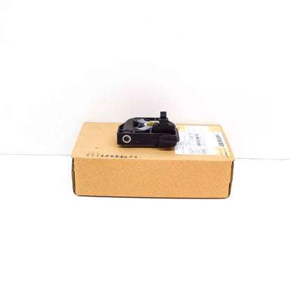 NEW BMW 3 F30 RADIATOR SUPPORT BRACKET RIGHT SIDE 17118620733 2016 ORIGINAL