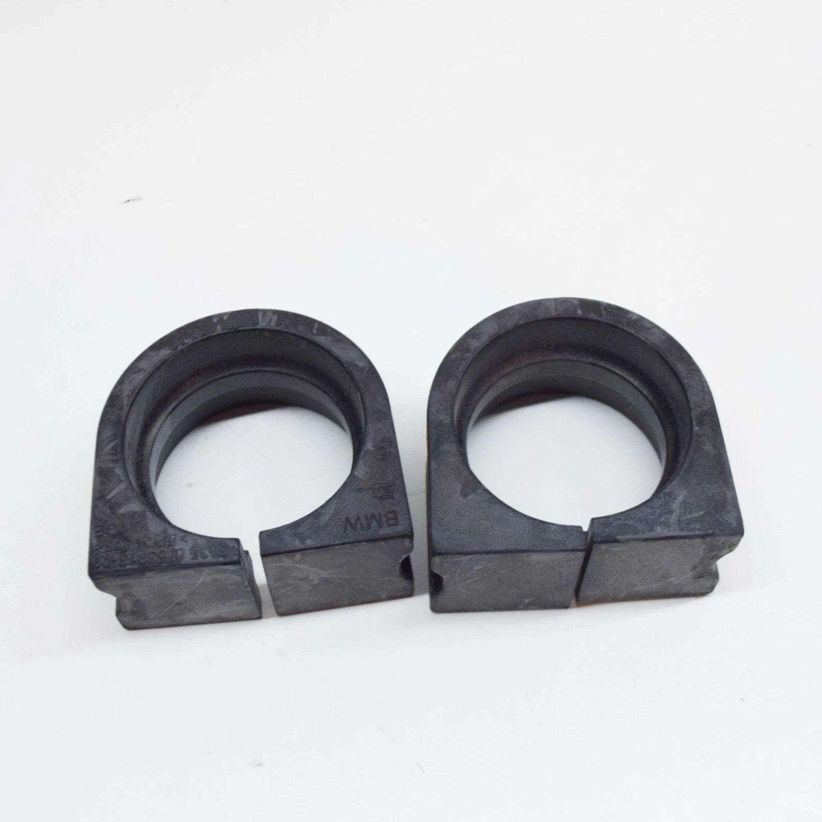 NEW BMW E60 SWAY ANTI-ROLL BAR RUBBER MOUNT REPAIR KIT 2347938 31352347938