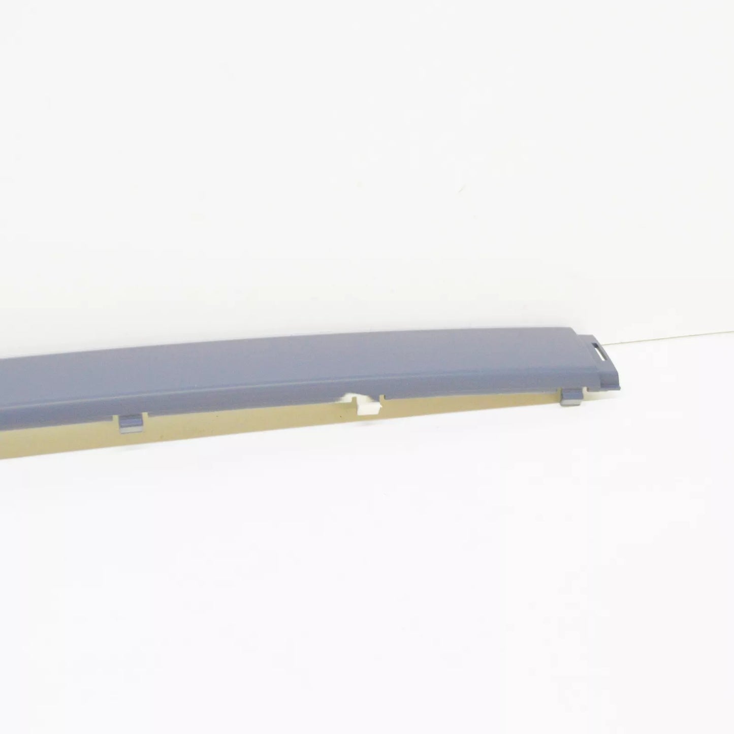 NEW BMW 5 E39 FRONT BUMPER STRIP GUARD TRIM CENTER 51117005985 ORIGINAL