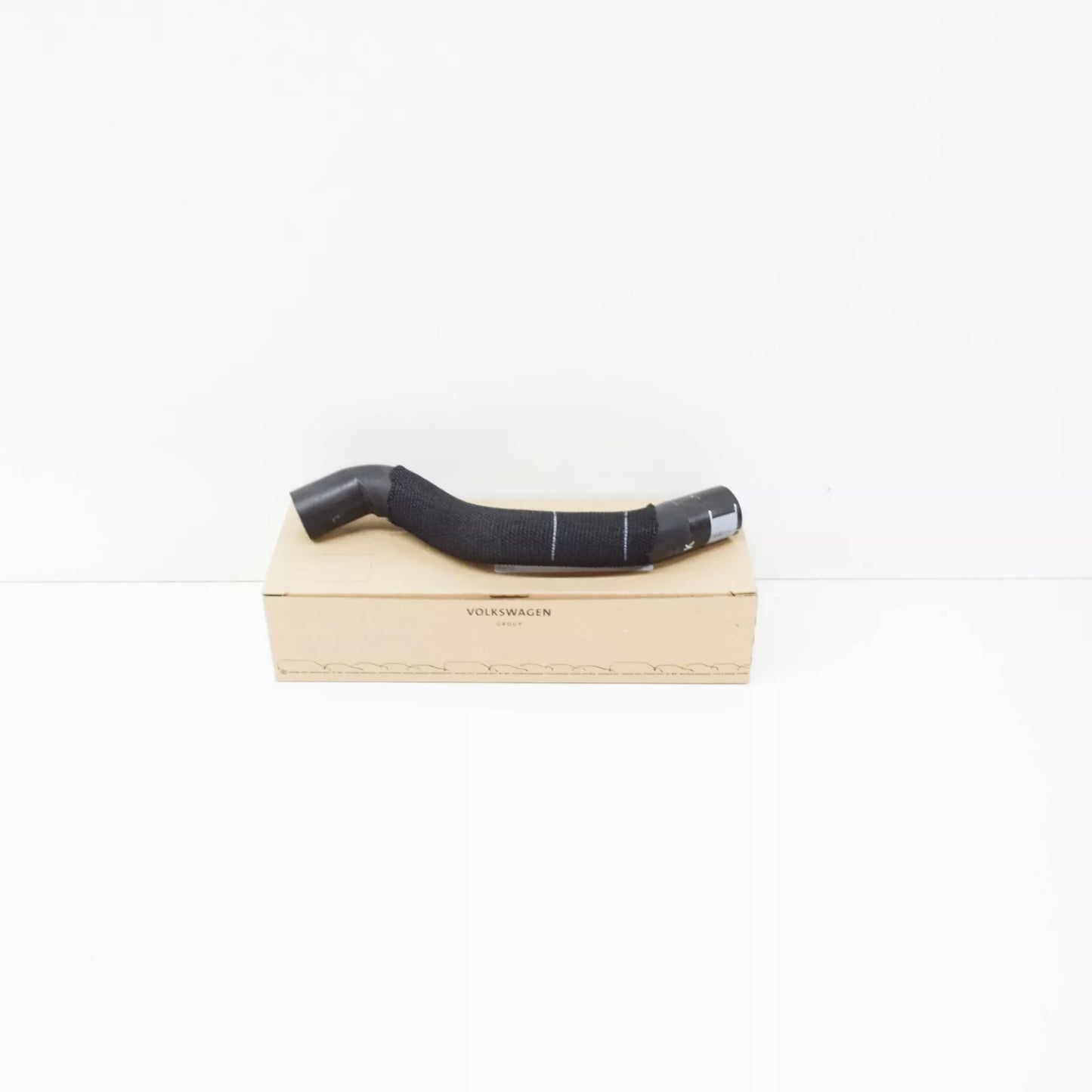 NEW AUDI A6 RS6 C6 COOLANT HOSES 4F0121058B 2008 ORIGINAL