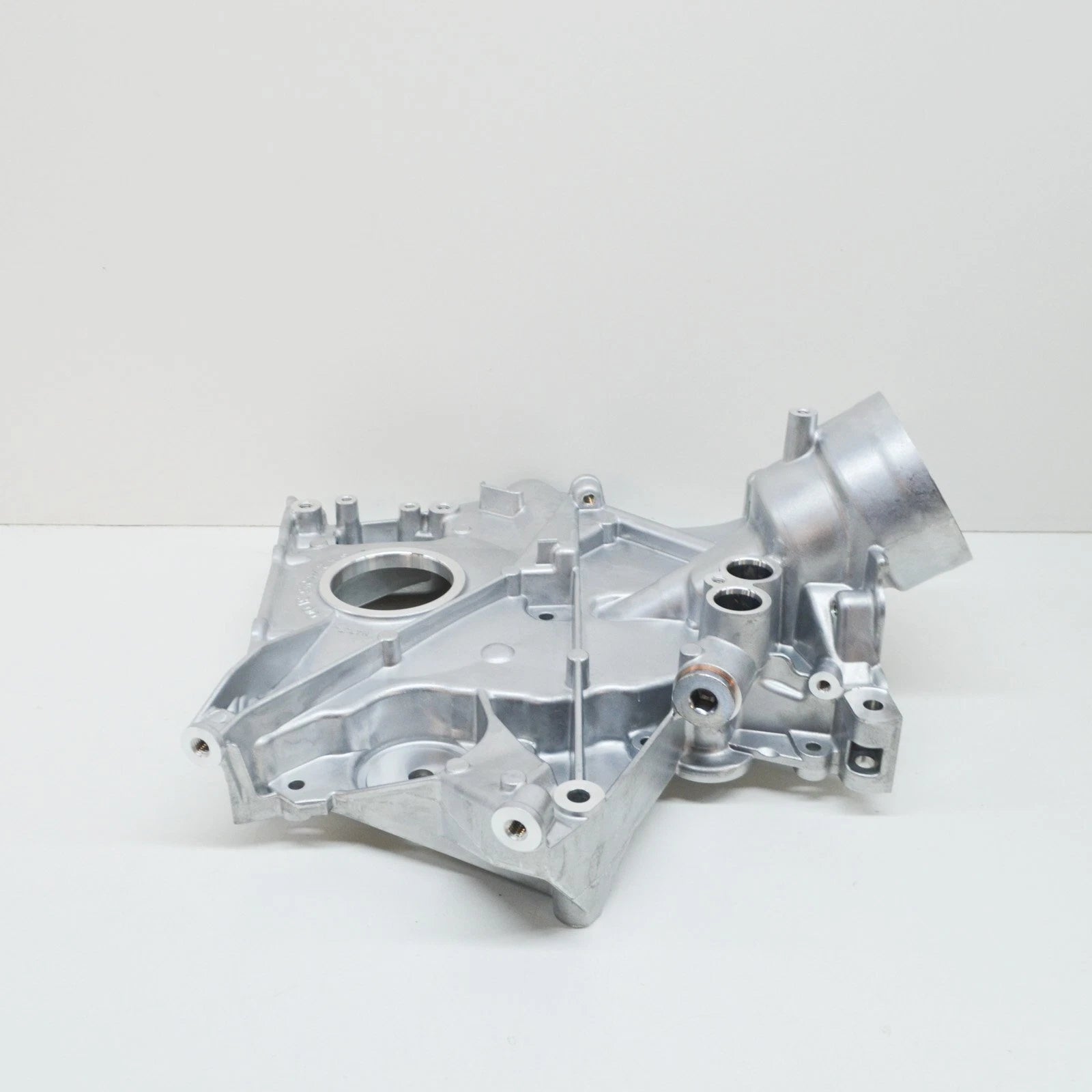 NEW MERCEDES-BENZ GLC COUPE C253 ENGINE REAR PART A2740102114 ORIGINAL