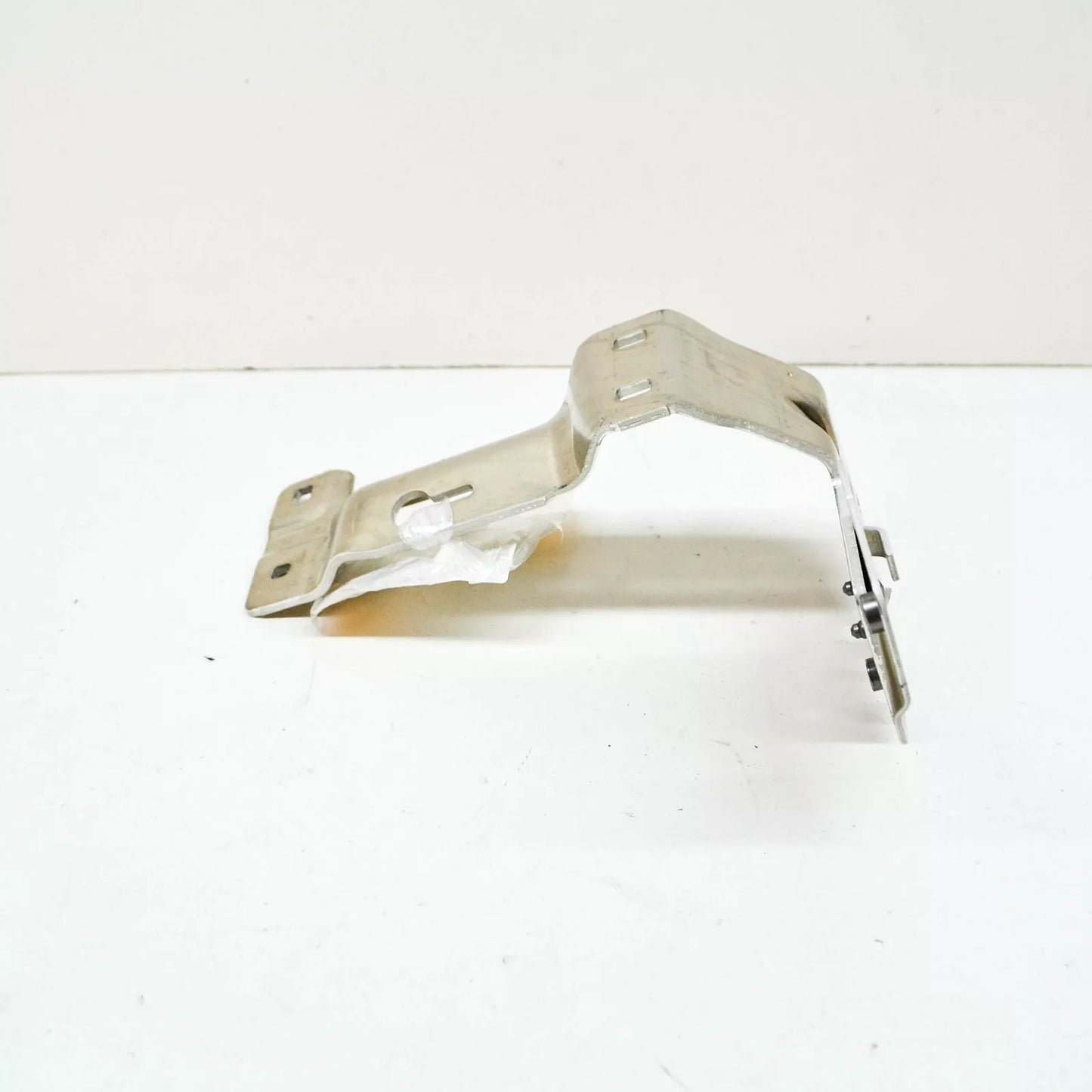 NEW BMW M5 F90 FRONT LEFT VERTICAL SUPPORT 51118068453 ORIGINAL