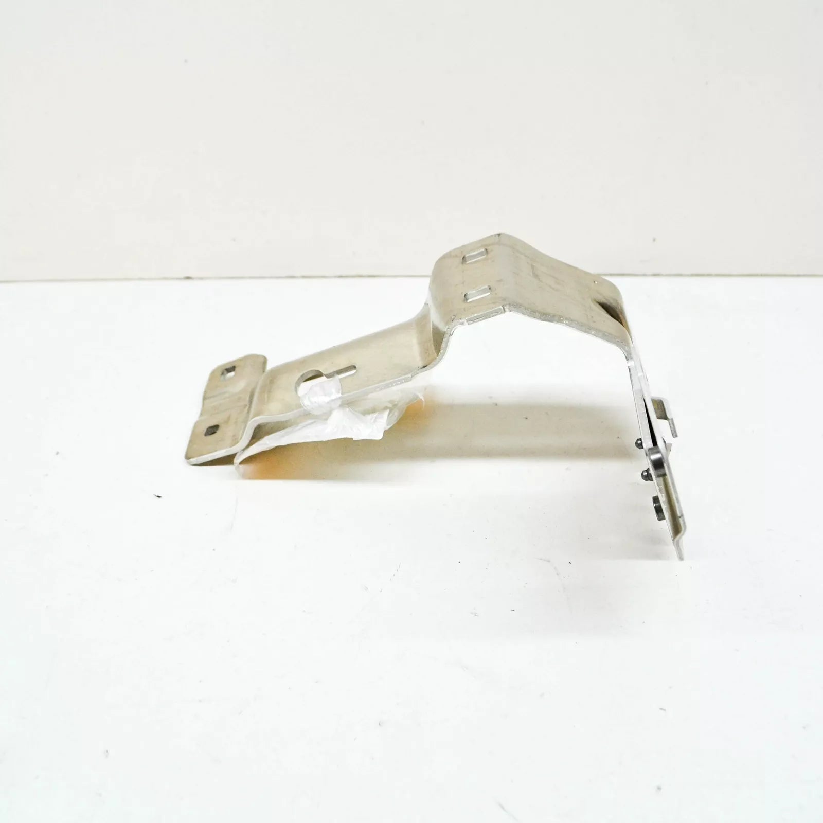 NEW BMW M5 F90 FRONT LEFT VERTICAL SUPPORT 51118068453 ORIGINAL