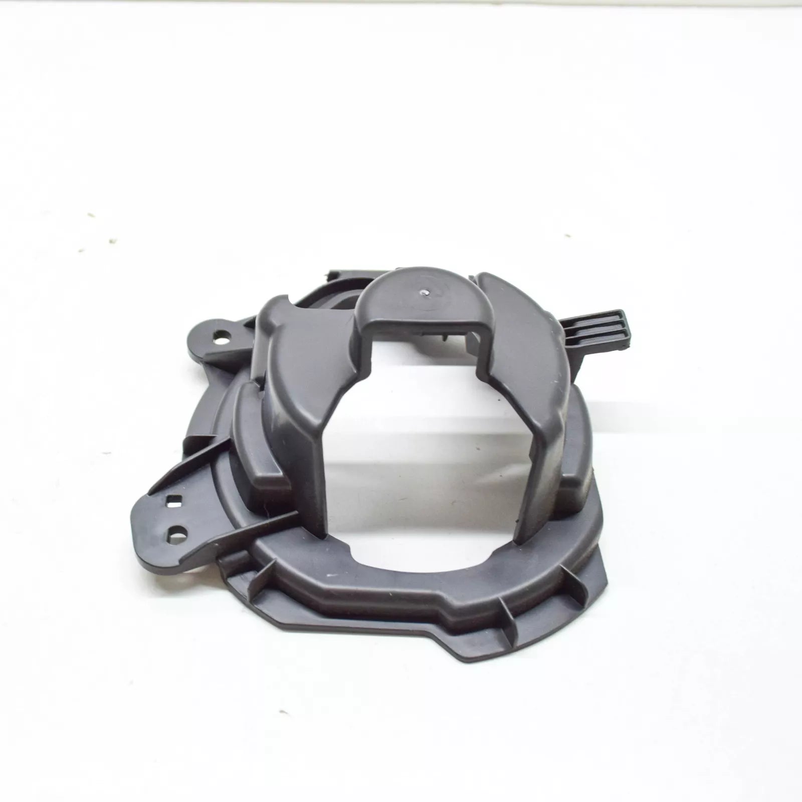 NEW BMW X3 F25 FRONT RIGHT FOG LIGHT BRACKET 51118056298 8056298 2016 ORIGINAL