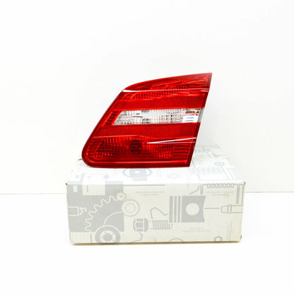 NEW MERCEDES-BENZ B W246 REAR RIGHT INNER TAIL LIGHT A2468200864