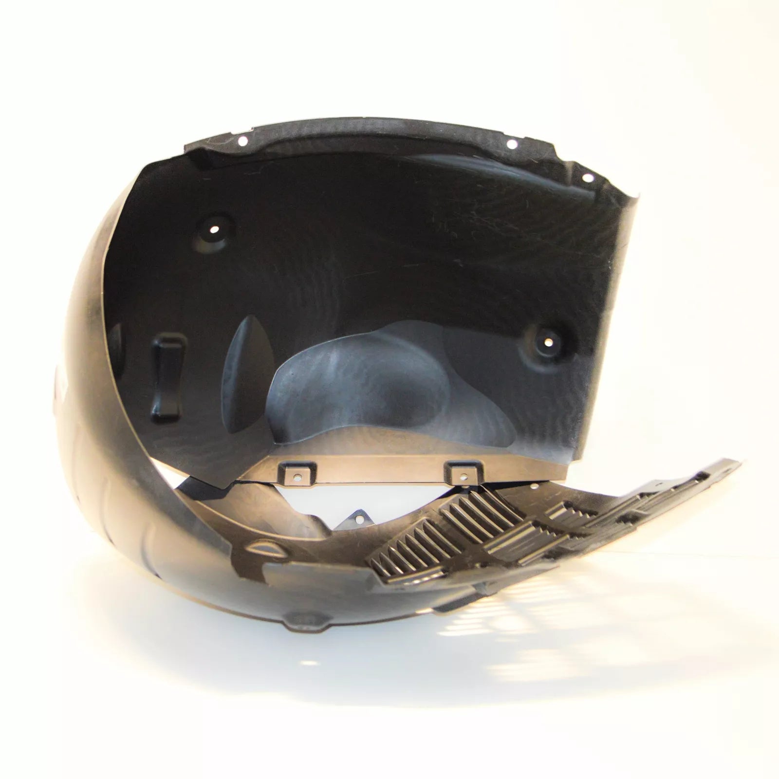 NEW AUDI R8 42 FRONT LEFT FENDER LINER SPLASH SHIELD 420821171F 2015