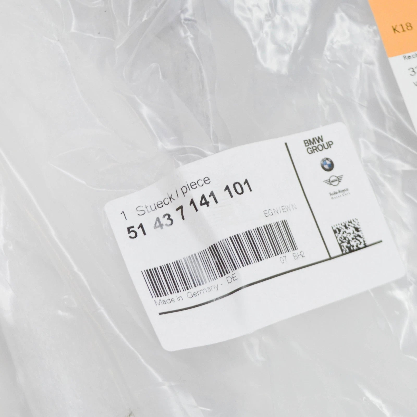 NEW BMW 3 E90 LEFT B-COLUMN BOTTOM COVER 51437141101 7141101 ORIGINAL