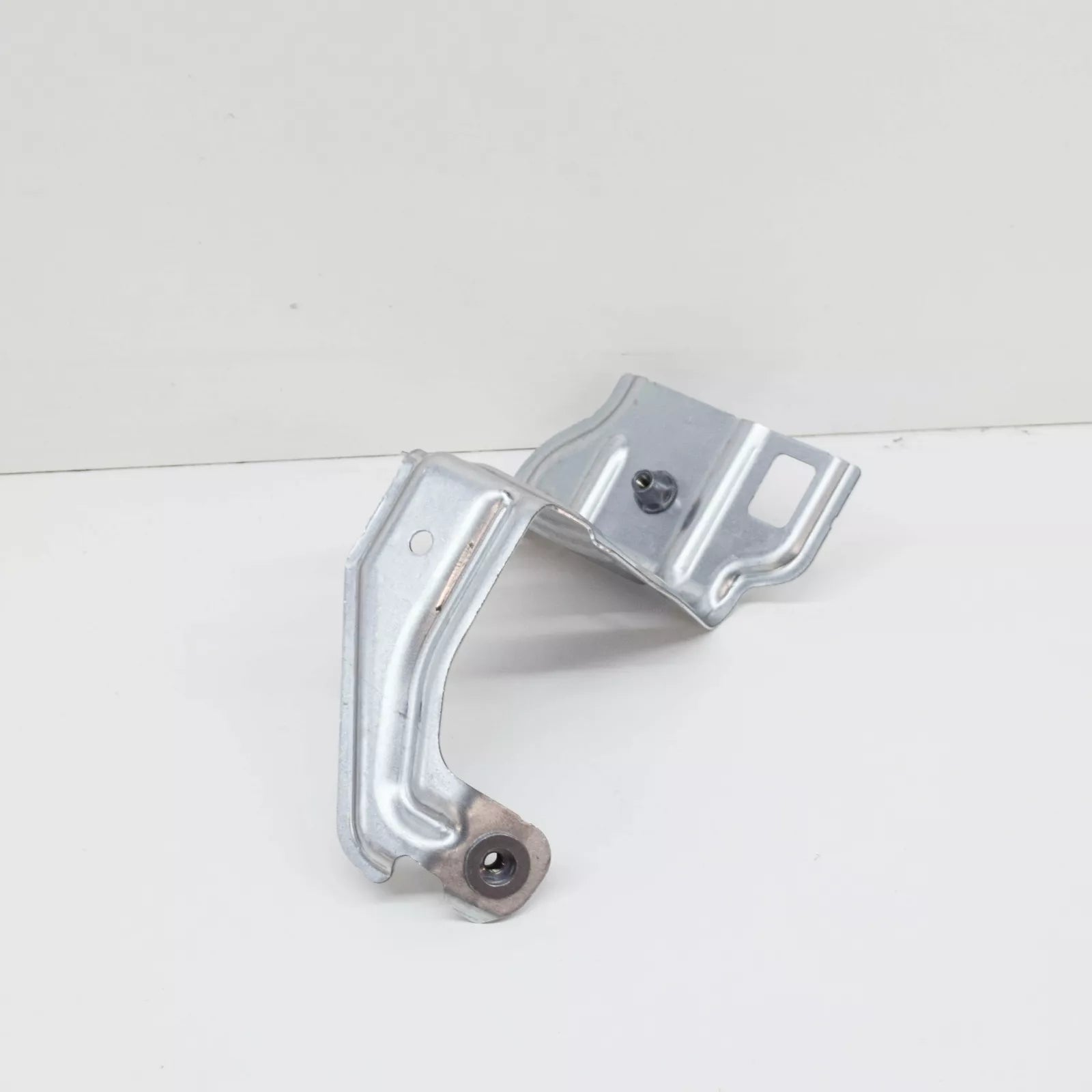 NEW MERCEDES-BENZ GLA H247 FRONT LEFT FENDER HOLDER BRACKET A2478807901 ORIGINAL