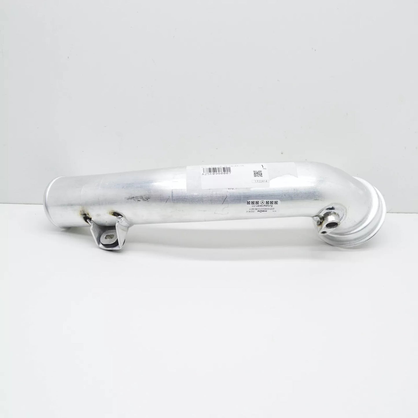 NEW MERCEDES-BENZ E W213 CHARGED AIR LINE TUBE A2560980007 ORIGINAL