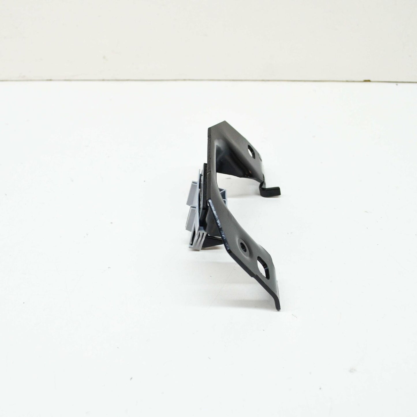 NEW MERCEDES-BENZ E W213 REAR SEAT BACK MOUNTING PLATE A2139210000 ORIGINAL