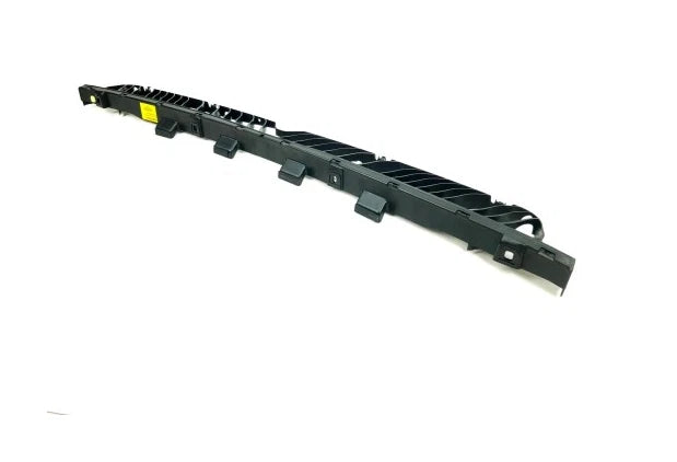 NEW VW TOUAREG CR MK3 REAR BUMPER CENTRE SECURING STRIP 760807863